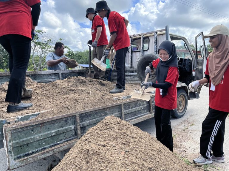 YSS student volunteers — Sabah 2025 mission