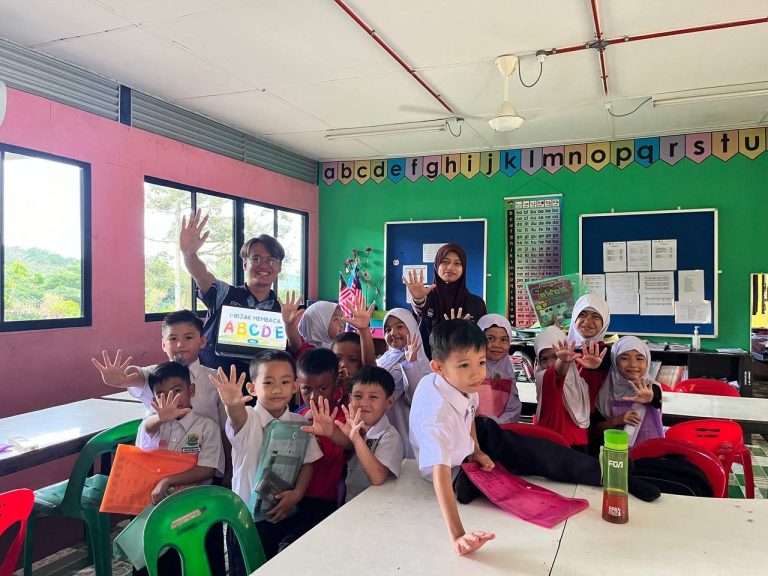 YSS student volunteers — Sabah 2025 mission