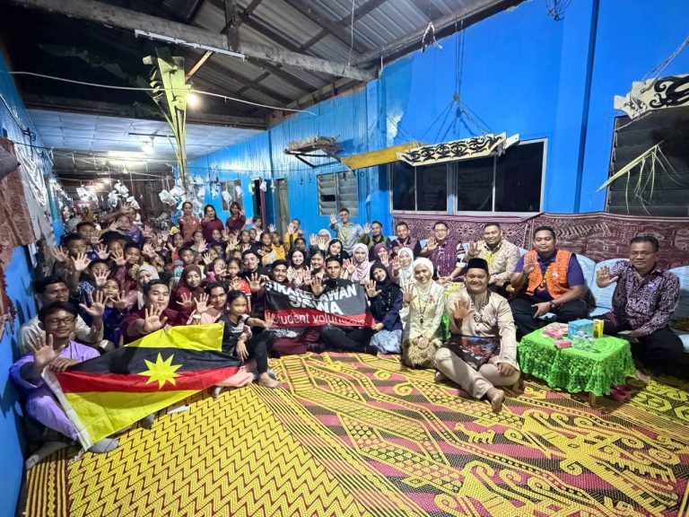 YSS student volunteers — YSS-ASEAN Sarawak 2025 mission