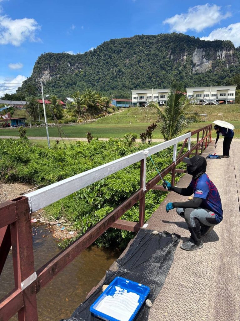 YSS student volunteers — YSS-ASEAN Sarawak 2025 mission